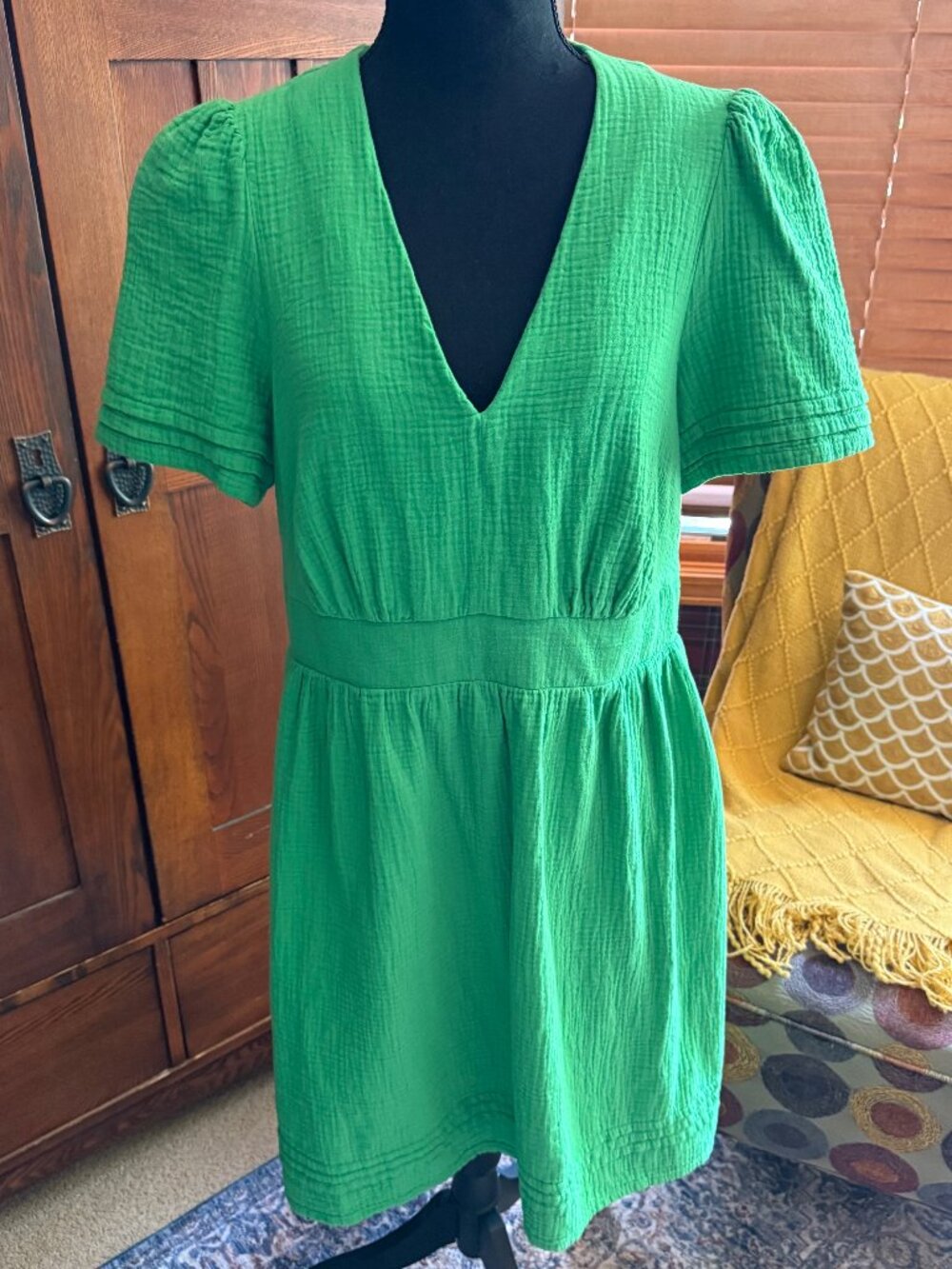 Boden Short Sleeve V-Neck Green Tea Dress